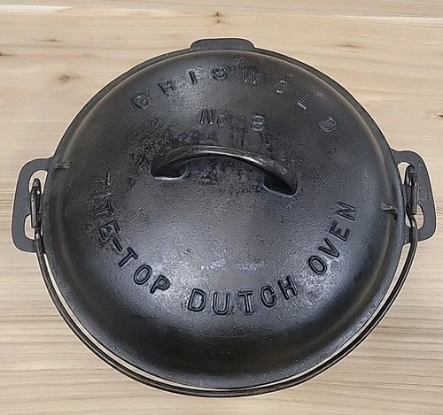 Vintage Griswold 833 L No.8  With Tite-Top Dutch Oven With 2551 C Lid
