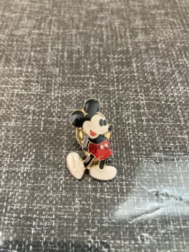 Mickey Mouse Gold Tone Pin Red Black White Enamel Walt Disney Productions 32mm - 第 1/1 張圖片