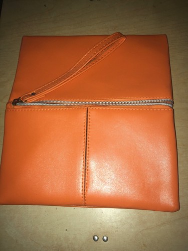 Women’s Wallet 4“ X 8“ Zippered Top Made Of Recycled Rubber~ Super Cute - Picture 4 of 6