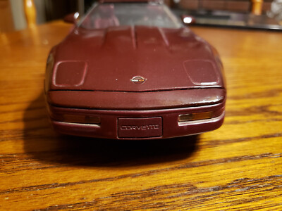 マイスト シボレー・コルベット　ZR-1　1992  レッド 1/18 Maisto 1992 Chevrolet Corvette ZR-1 1:18 Diecast Car for