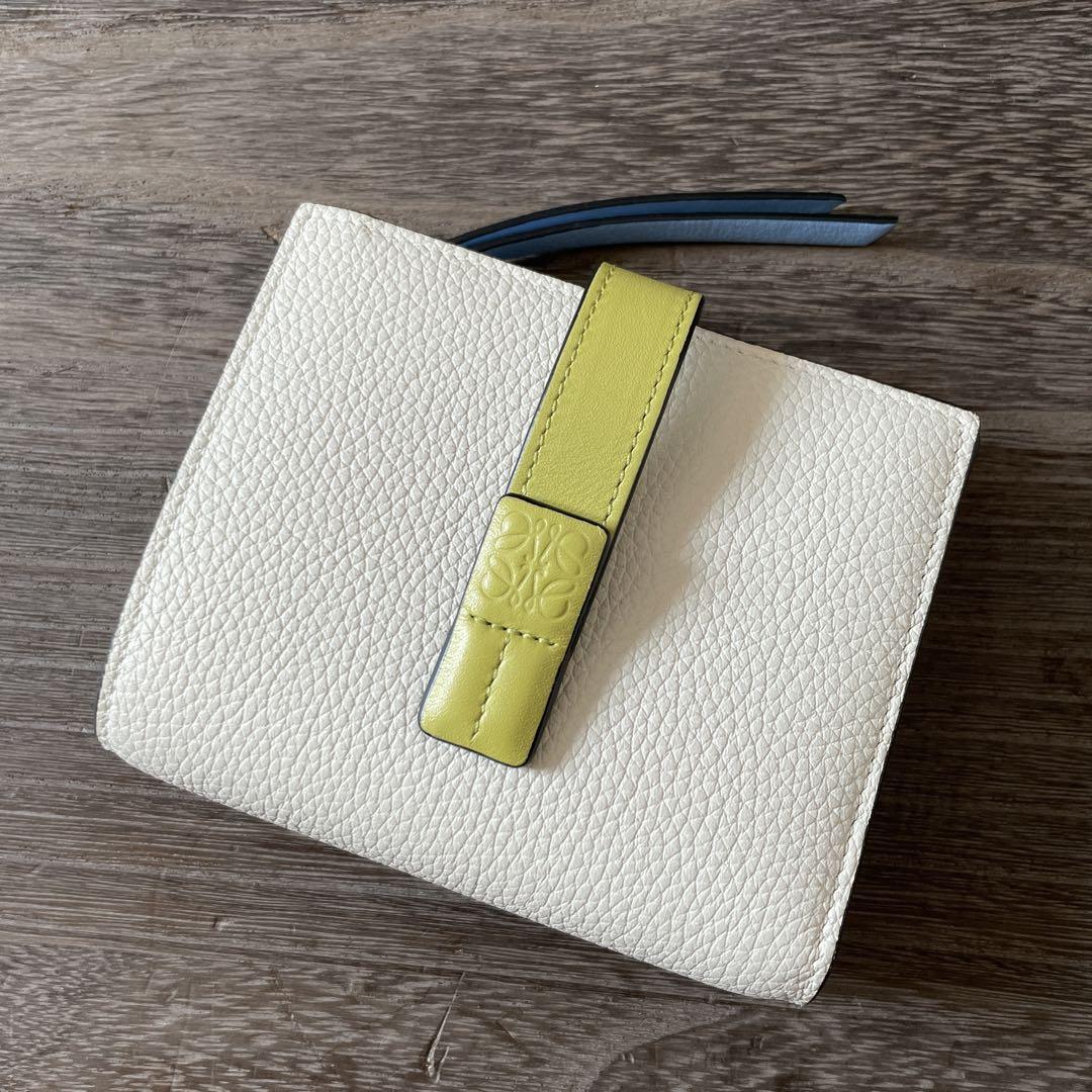 【国内発送】Compact zip wallet in soft grained calfskin LOEWE Compact Zip Wallet Soft Grain Calf Direct from JAPAN