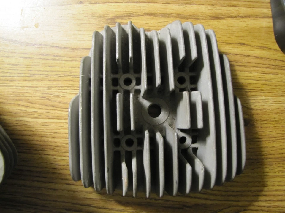 Nuevo de Lote Antiguo Años 60 1970 Ducati 100cc 48mm Motor Cilindro NUEVO Motor Cadet Mountaineer Foto 2 de 4