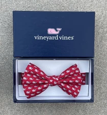 New Vineyard Vines Boys Christmas Santa Hat Whale Bow Tie Size 49 NIB $45