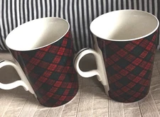 ARITA TARTAN RED PLAID MUGS set/2 Charles Roberts design red & green Japan 11 oz