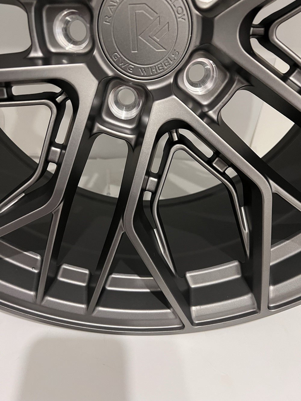 GWG RF1 20 inch Gunmetal Rim fits Ferrari California 2014