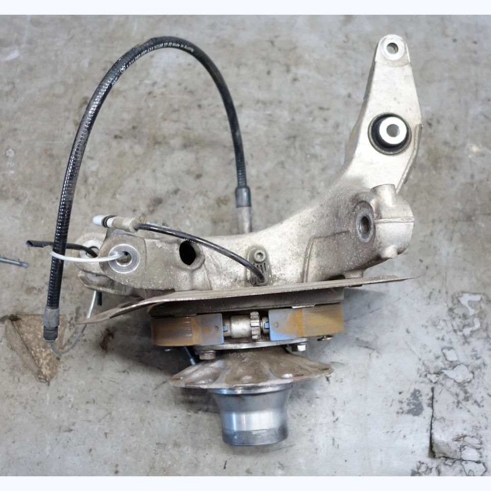 Portador de buje de rueda trasera izquierda Porsche 997 911 GTS 2010-2012 con bloqueo central OEM Foto 2 de 4