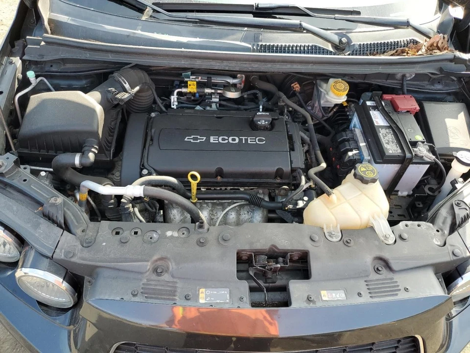 Used Brake Master Cylinder fits: 2015 Chevrolet Sonic  Grade A Foto 3 de 4