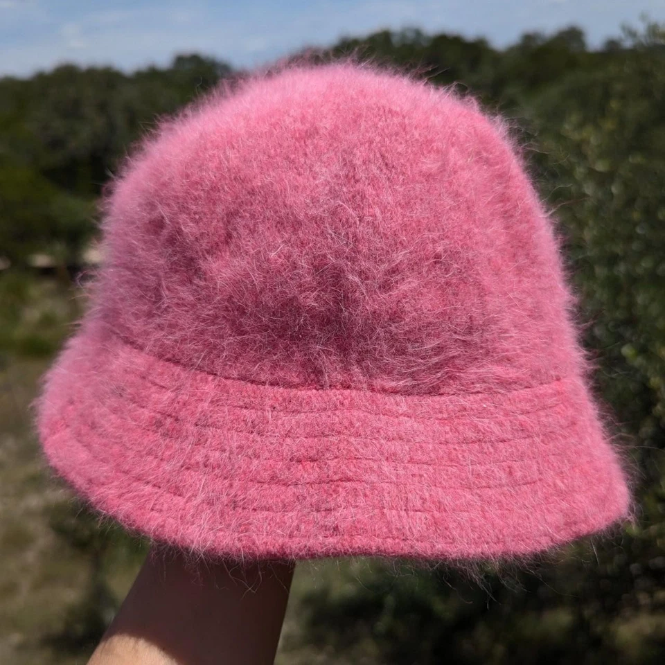 Rosa Y2K Angora Difuso Esponjoso Sombrero Cubo Suave Años 90 Indie Foto 2 de 4