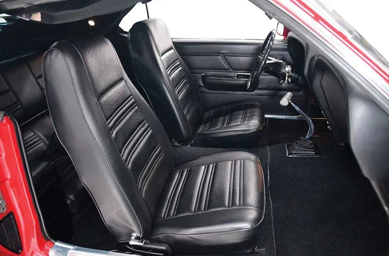 1970 FORD MUSTANG FASTBACK PADRÃO PRETO ASSENTO ESTOFADO DIANTEIRO E TRASEIRO COMPLETO - Imagem 3 de 3