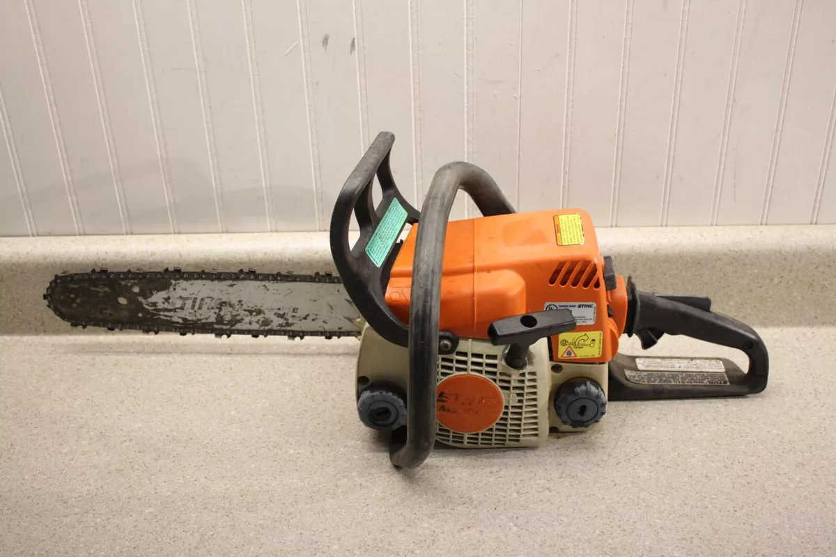 STIHL MS 180 32cc Chainsaw 14 Bar Runs Good 5370