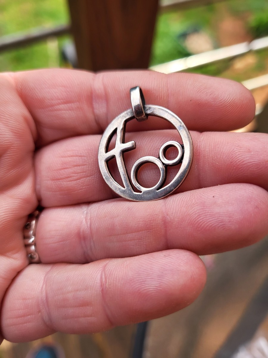 Sterling Grace Circle Of Love Grandmother's Pendant