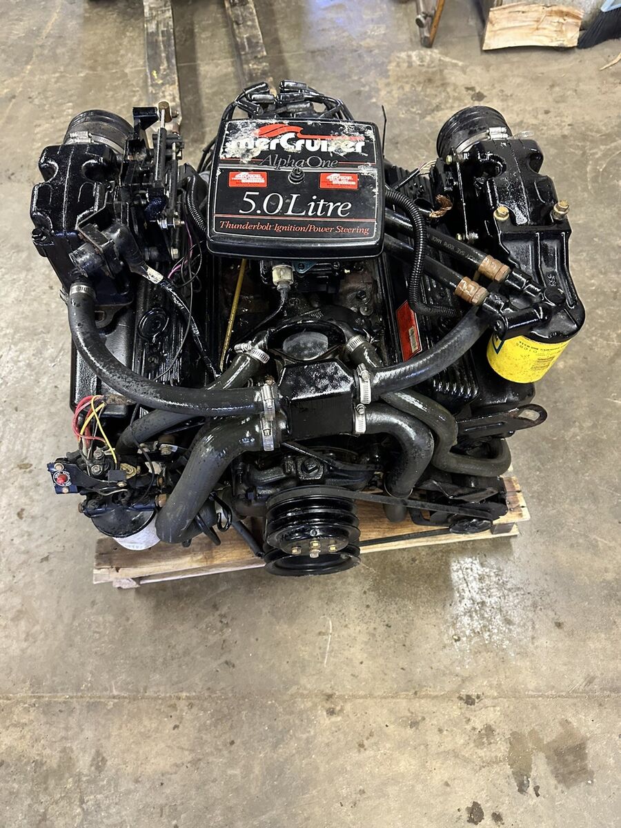 91 Mercury Marine MerCruiser 5.0 L 305 V8 Boat Engine 300 91 Mercury Marine MerCruiser 5.0 L 305 V8 Boat Engine 300