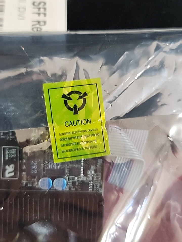 VisionTek 900701 AMD Radeon R7 240 PCIe 2GB DDR3 Graphics Video Card 1.6GHz - Image 3 of 4