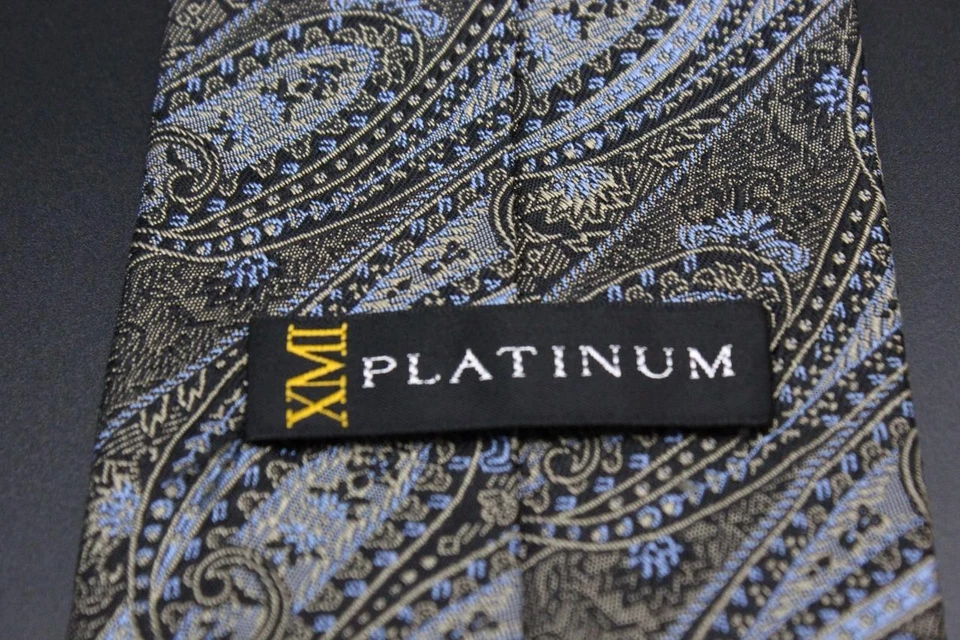 Corbata de seda XMI. Marrón con cachemira negra y azul Foto 4 de 4