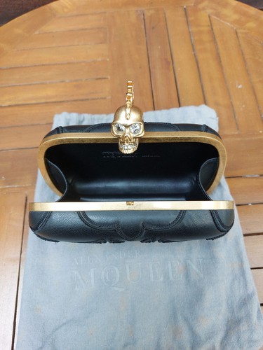 Alexander McQueen Black Leather Embroidered Skull Box Clutch Bag - Picture 9 of 13