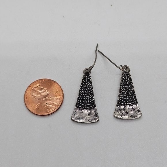 textured triangular silver tone dangle earrings - image 3