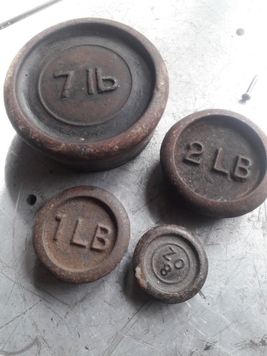 Vintage Imperial Round Weighing Scale Weights - 7lb, 2lb , 1lb & 8oz