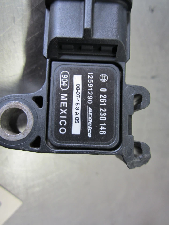 Sensor MAP de presión absoluta colector de 2008 Chevrolet Malibu 2.4 12591290 Foto 2 de 4