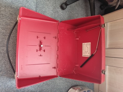 Bernina Vintage Red Case for 830 Record and knee control/lifter - Picture 4 of 4