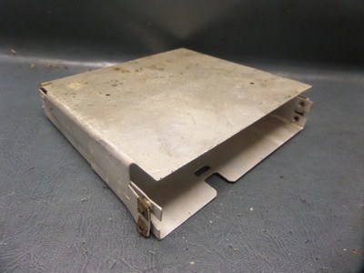 0570434.1 CESSNA AIRCRAFT AVIATION AVIONICS AUDIO PANEL MOUNT RACK TRAY