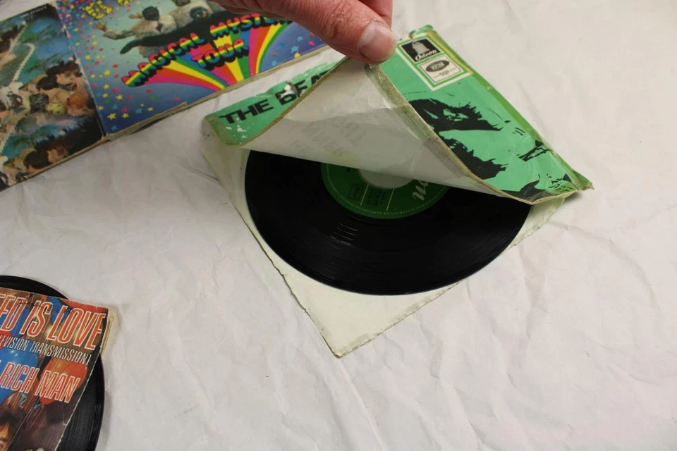 D9/ Beatles - 4x alte Single - Magic Mystery Tour mit Buch + Lady Madonna /S178 - Bild 4 von 4