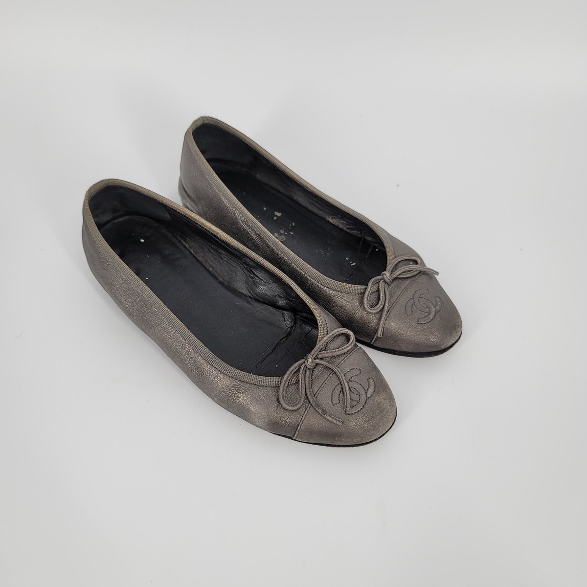 Chanel Ballerina Flats Grey Charcoal Anthracite Size 35 with Box 
