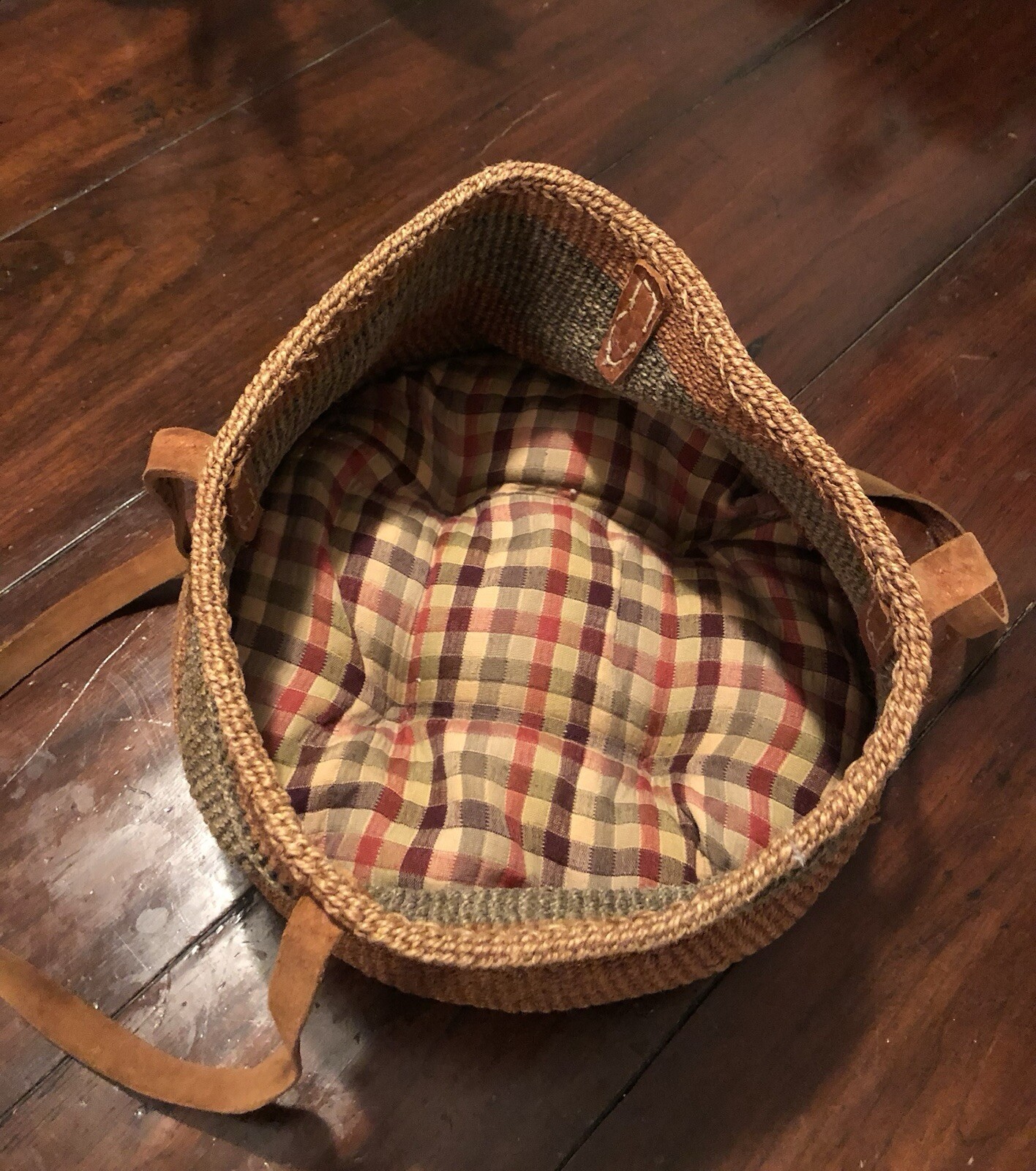 Stylish Sisal Jute Pet Carrier Tote with Plaid Pillow Cover and Leather Handles  