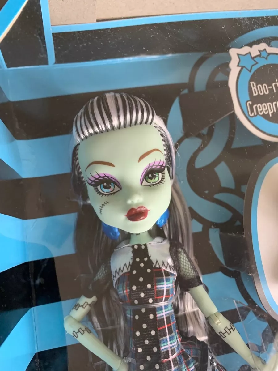 Boneca Monster High 2022 - Frankie Stein Vontageous 29cm - Mattel