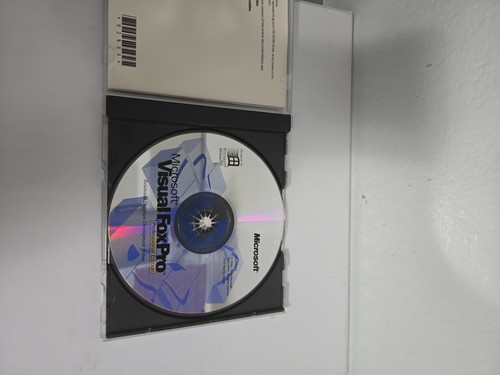 Microsoft Visual FoxPro Professional Edition Version 5.0 - Picture 2 of 3