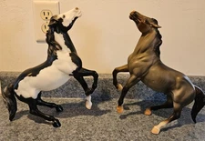 BREYER LOT OF TWO SEMI REARING MUSTANG MODELS PRE-OWNED SEE DESCRIPTION