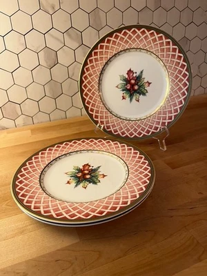 Fitz & Floyd Winter Holiday Rose Wreath 9 1/4" Luncheon Salad Plates Discontinue