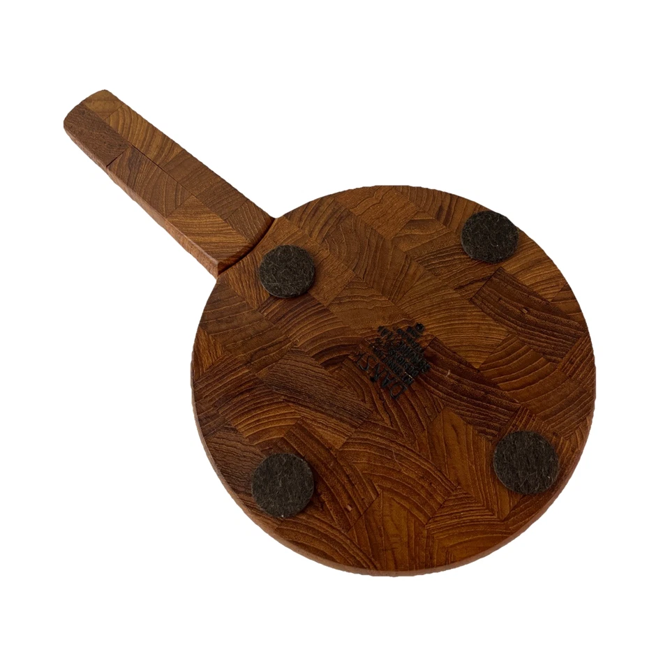 Tabla de cortar y cuchillo MCM de colección Dansk Jens Quistgaard teca piruleta madera queso Foto 3 de 4