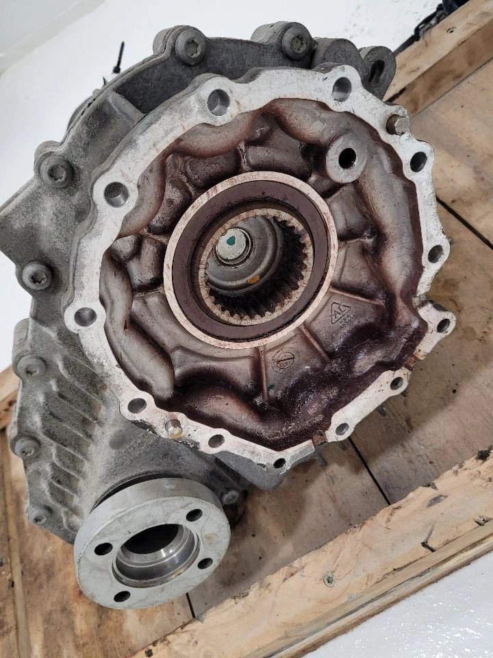 2009-2014 CHRYSLER 300 Transfer Case 5.7L 0593847AD 09-14 - Image 3 of 4