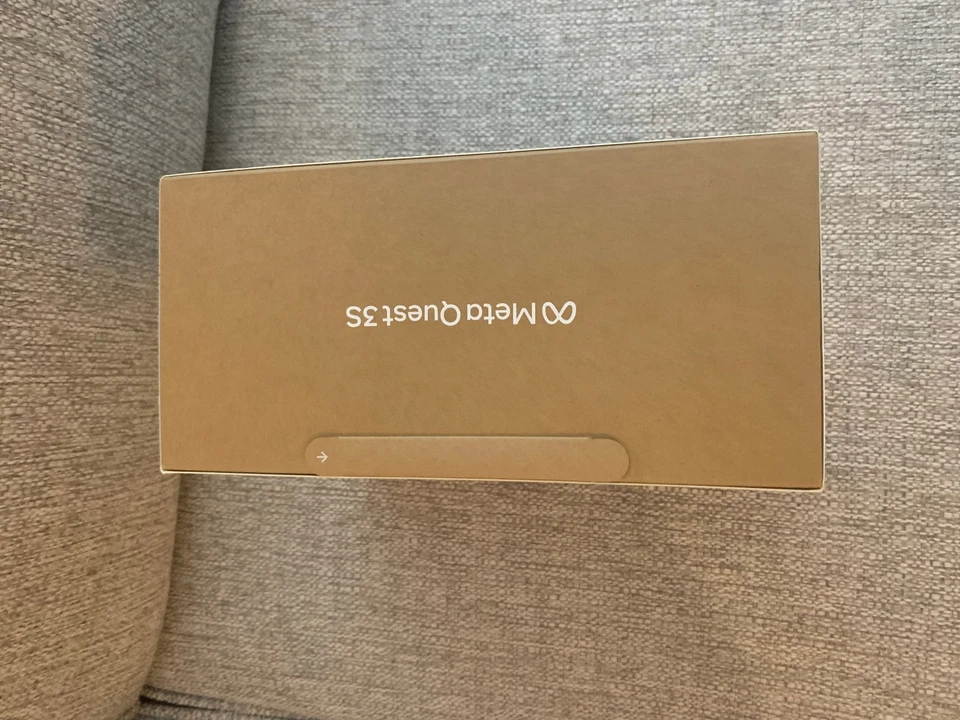 Meta Quest 3S 128GB VR Headset Mixed Reality Virtual Reality New Sealed - Image 4 of 4