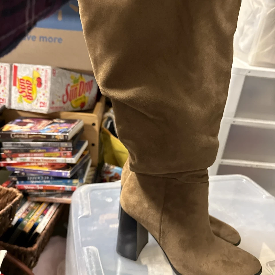 Forever 21 Botas para Mujer Sobre la Rodilla Imitación Gamuza Tacón Bloque Marrón NUEVAS ~ Talla 8 Foto 3 de 4