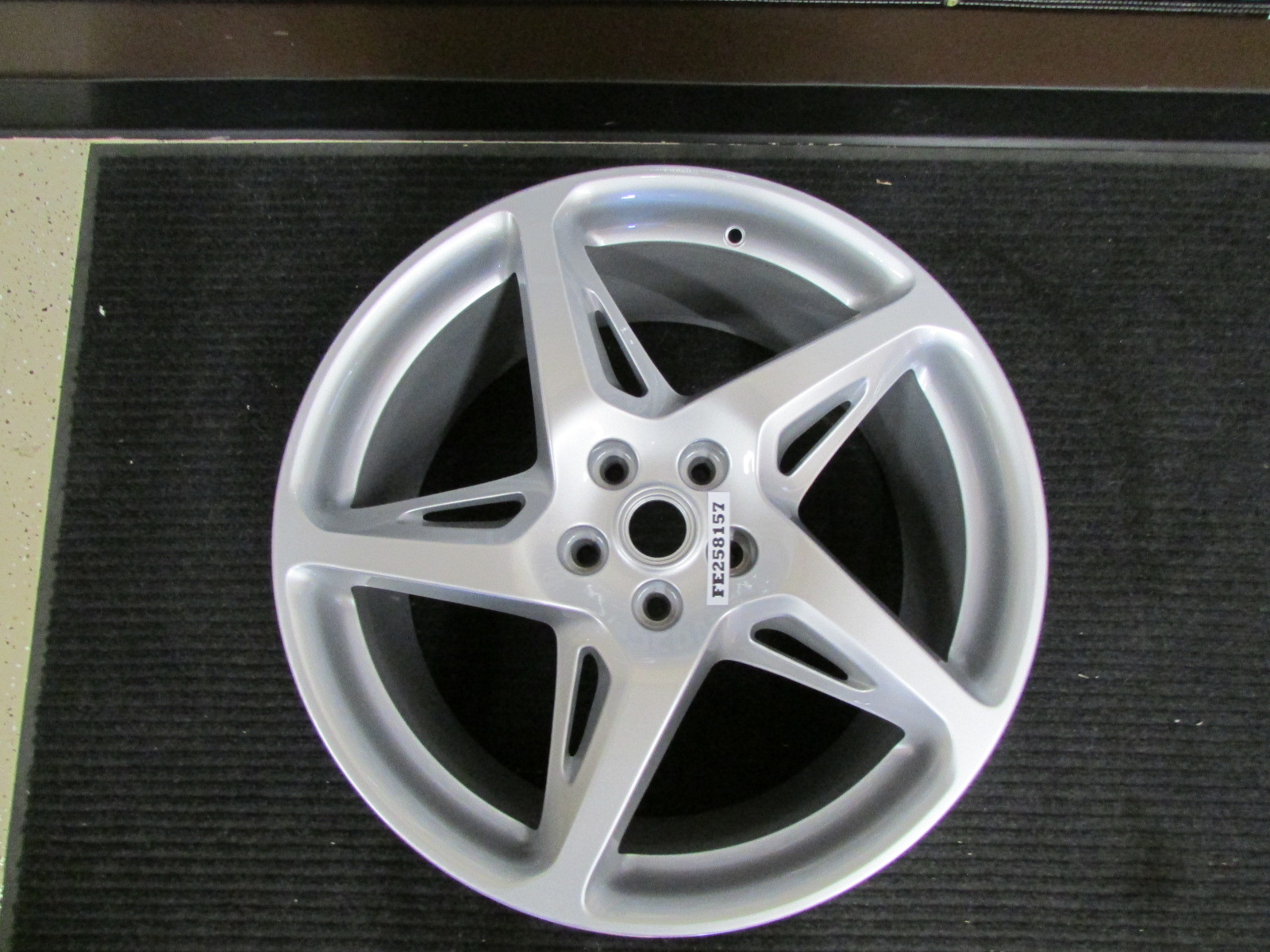Ferrari 458 Italia, Rear Wheel, Rim, Cast, 10.5Jx20, New, P/N 258157