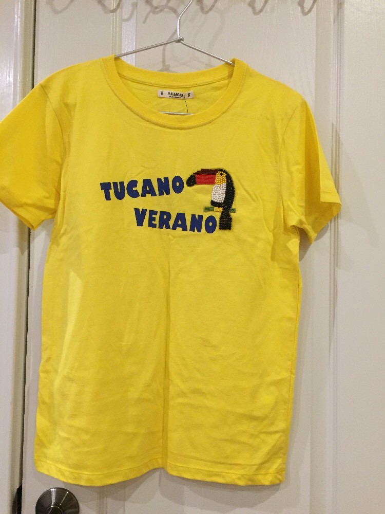 pull and bear yellow shirt