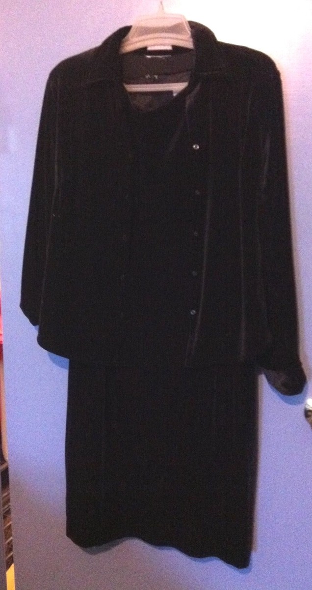 old navy black velvet dress Ruched Velvet Midi Dress