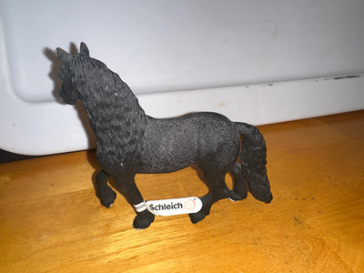 Schleich Friesian Stallion Horse Figurine model #13975 Retired