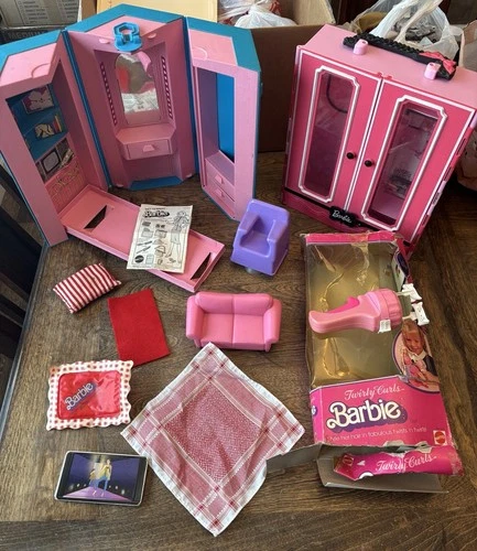 Vintage Barbie Day-To-Night Apartment Closet Twirly Curls Styler 1980s