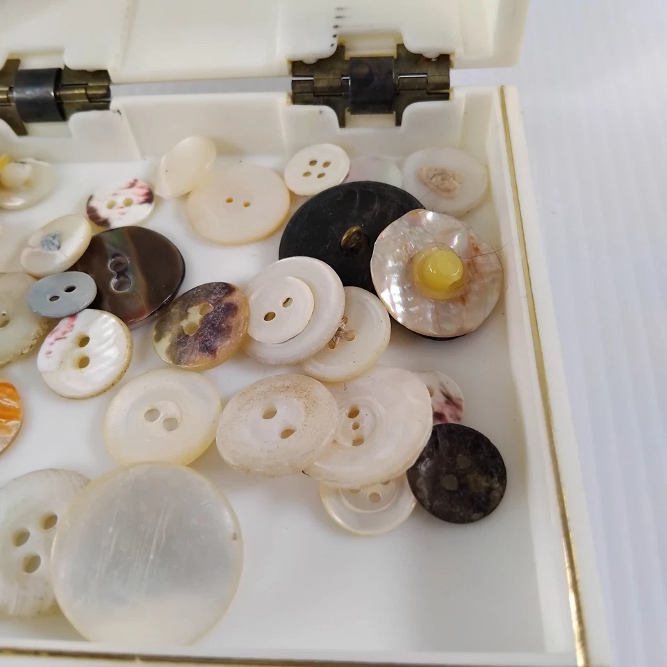 Vintage Shell Buttons Bulk Lot - Image 2 of 4