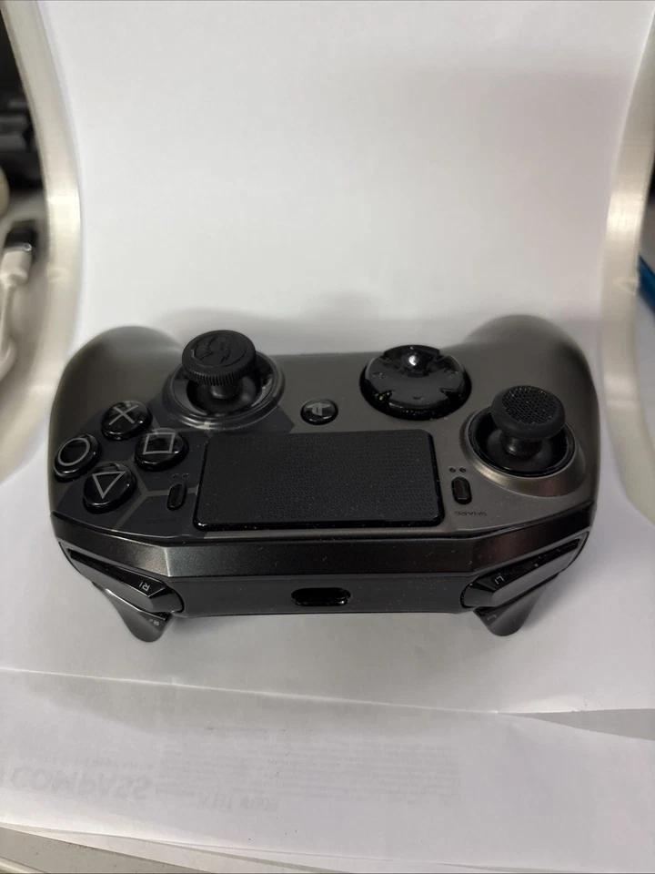 NACON Revolution Pro Controller V2 Wired For PS4/PS5/PC - Immagine 2 di 3