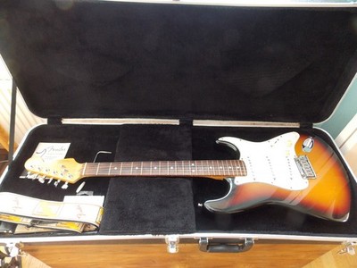 FENDER STRATOCASTER AMERICAN STANDARD SUNBURST + HARDCASE 1998 USA