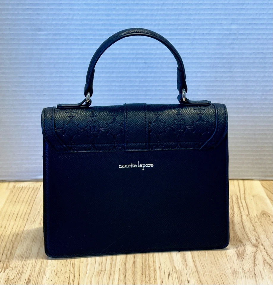 Bolso Bandolera Nanette Lepore Cartera Cierre Magnético Imitación Cuero Pequeño Negro Foto 4 de 4