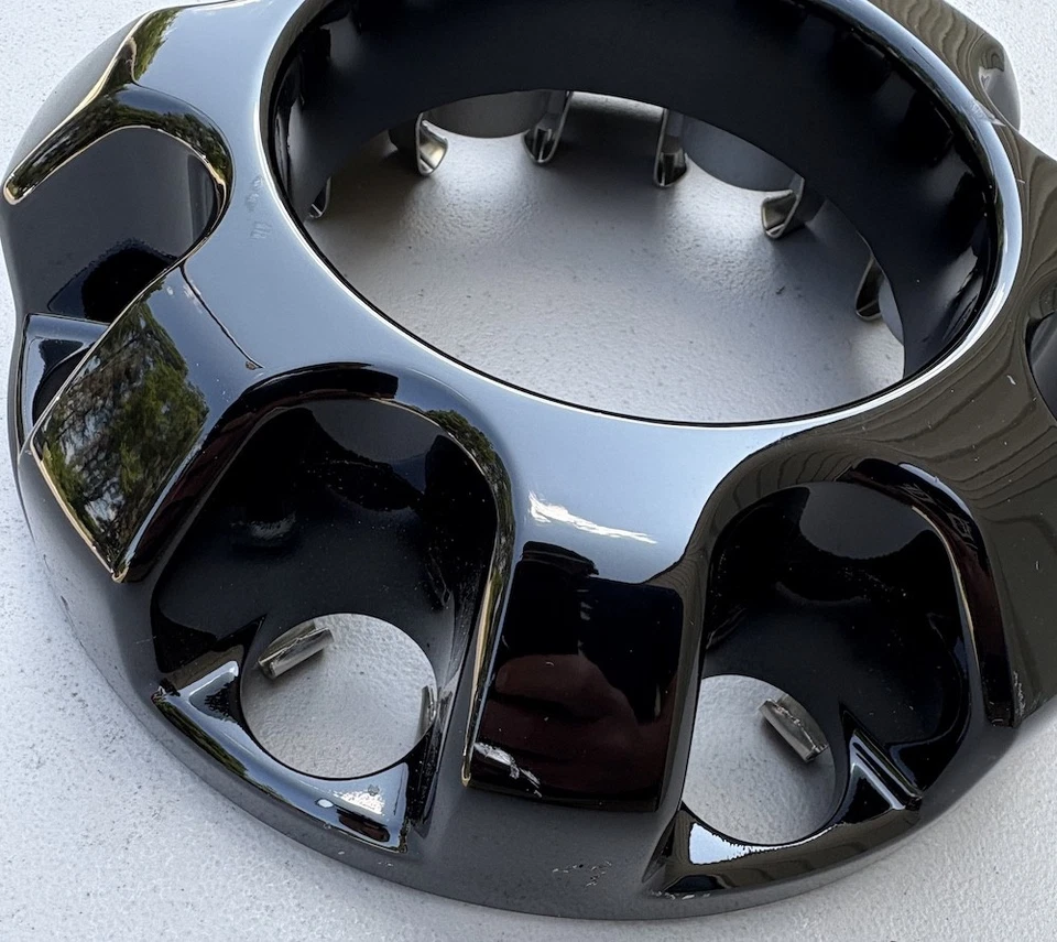 Tapa central delantera negra 8 3/8" Ford F-250, F-350 SRW OEM #KC3Z1130AA única Foto 4 de 4