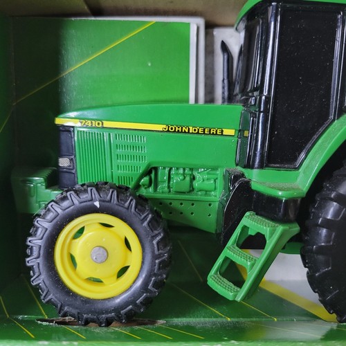 Vintage 1996 Ertl 1/32 scale plastic John Deere 7410 MFWD tractor green/yellow - 第 4/7 張圖片