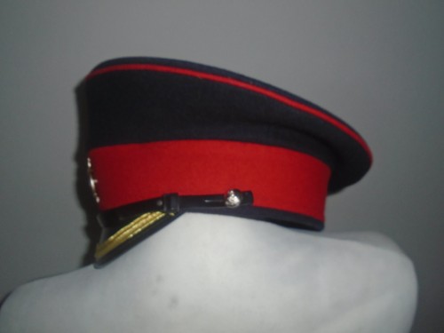HOUSEHOLD CAVALRY MENS PEAKED CAP WITH BADGE SIZE APPROX 56CM BRITISH ARMY - Picture 3 of 6