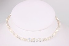 PEARL NECKLACE FASHION W/ 3 CLEAR STONE BUTTERFLIES 7770