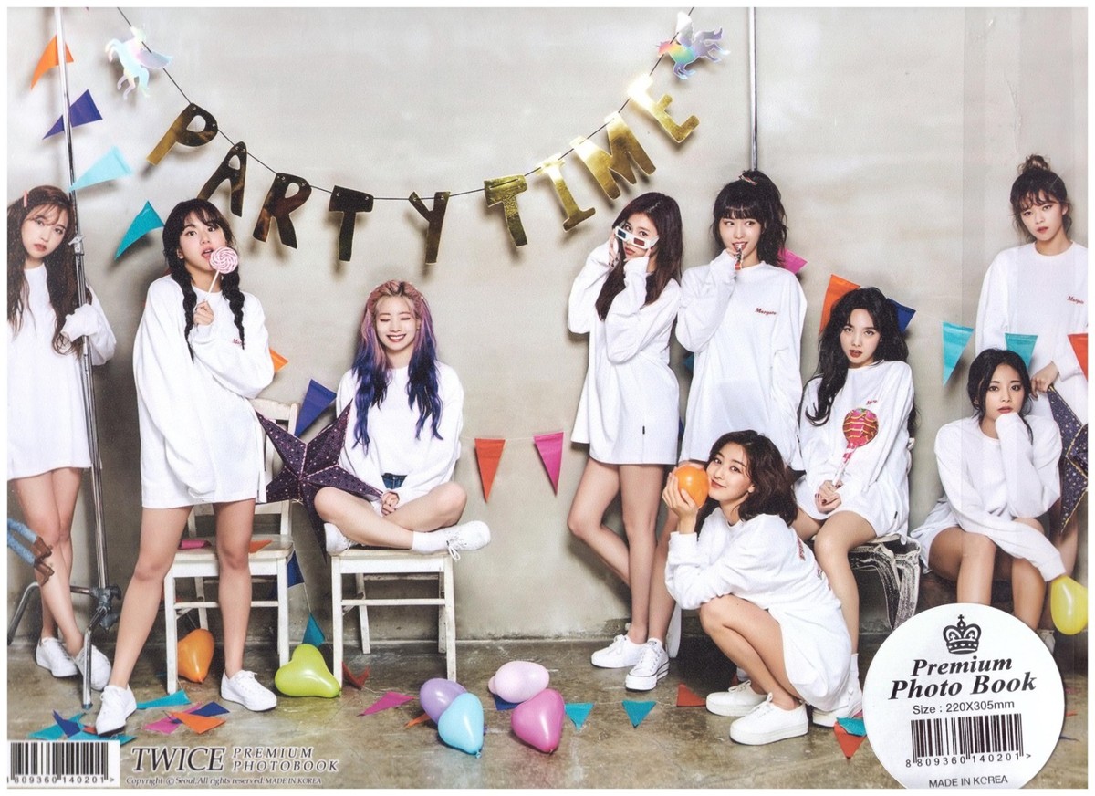 K-POP・アジア TWICE photobook TWICE Photo Book (A4 Size) K-POP TWICE 05 | eBay