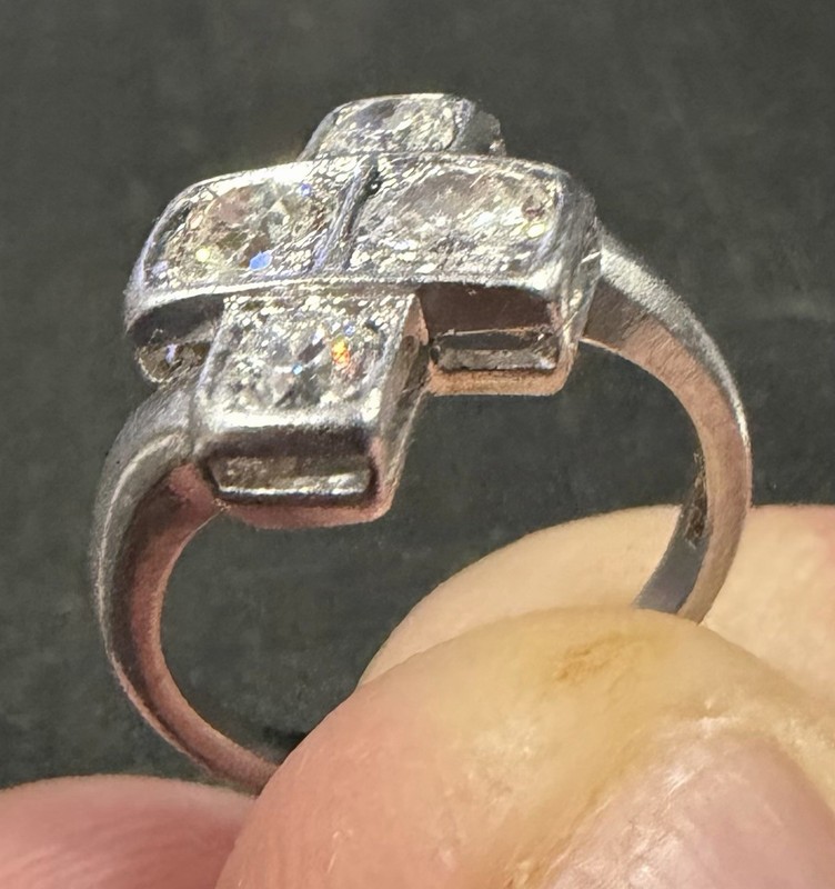 Vintage Ladies Platinum Diamond Ring